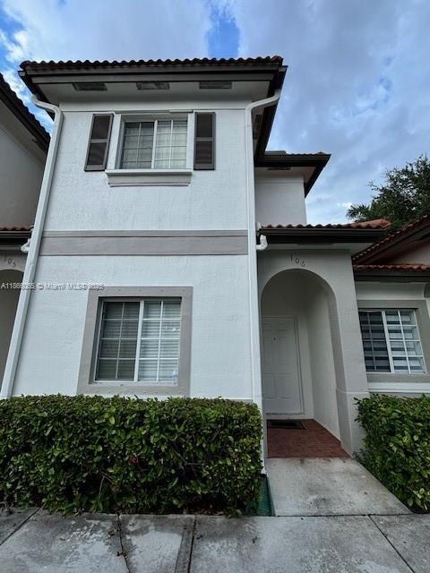 Spacious 3-Bedroom, 3-Bathroom Townhome in West Kendall in Kendall Green Community
Discover this well-maintained 3-bedroom, 3-bathroom townhome located in the heart of West Kendall, conveniently situated just behind Target and minutes from shopping, dining, and major roadways.
The home features a functional layout with one bedroom and one full bathroom on the first floor—ideal for guests, in-laws, or a home office. Upstairs, you’ll find two additional bedrooms, each with its own private bathroom, offering comfort and privacy. ****AVAILABLE NOVEMBER 1ST FOR MOVE IN******Tenant occupied will begin showing September 6
Enjoy outdoor living on your private patio, perfect for entertaining or relaxing with family.