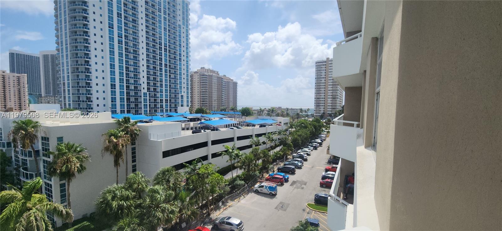 HEMISPHERES BAY NORTH - Residential