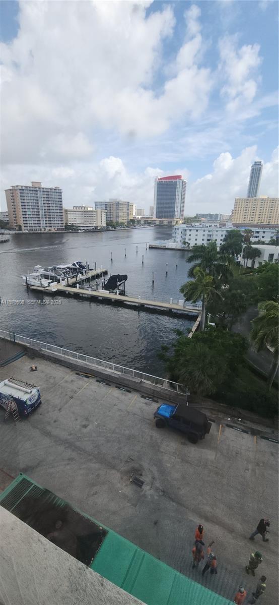 HEMISPHERES BAY NORTH - Residential