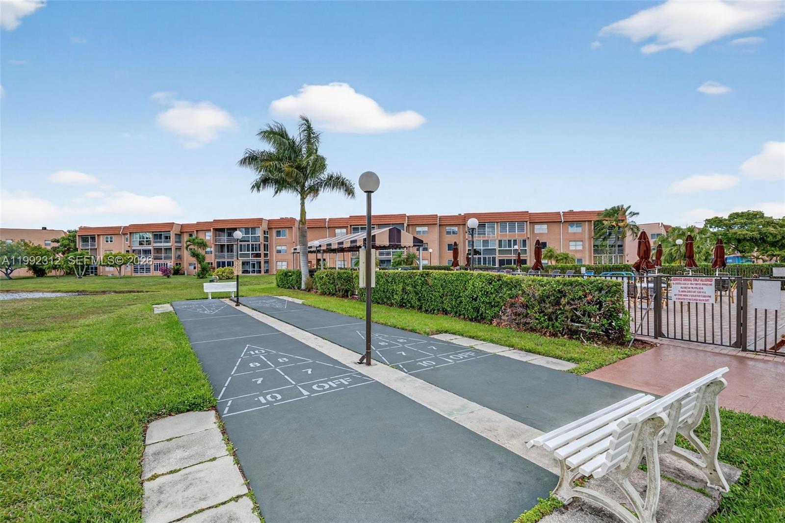 SUNRISE LAKES 152 CONDO - Residential