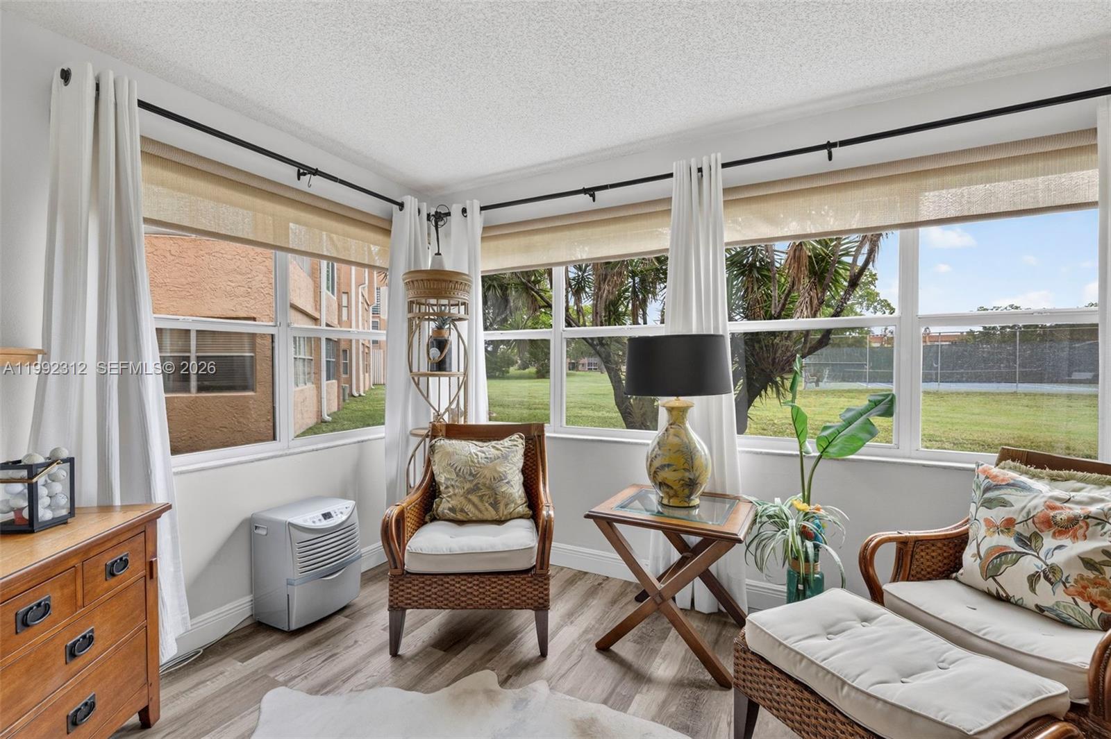 SUNRISE LAKES 152 CONDO - Residential