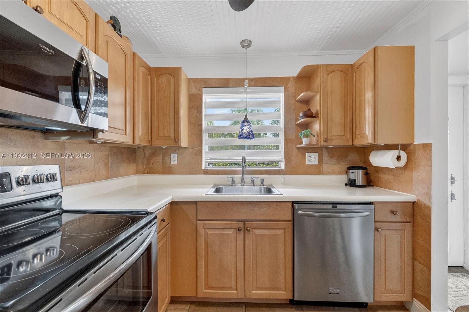 SUNRISE LAKES 152 CONDO - Residential