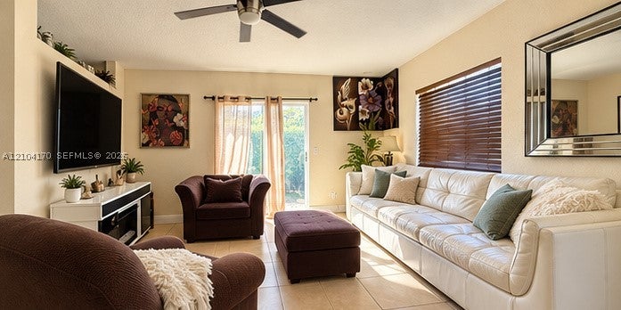 2114 E Ridge Cir E