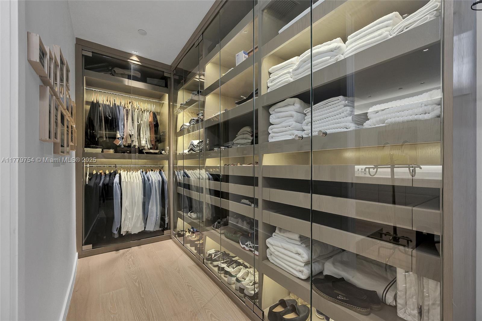 MILLENNIUM TOWER RESIDENC - Residential