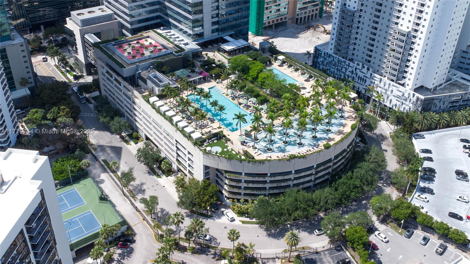 MILLENNIUM TOWER RESIDENC - Residential