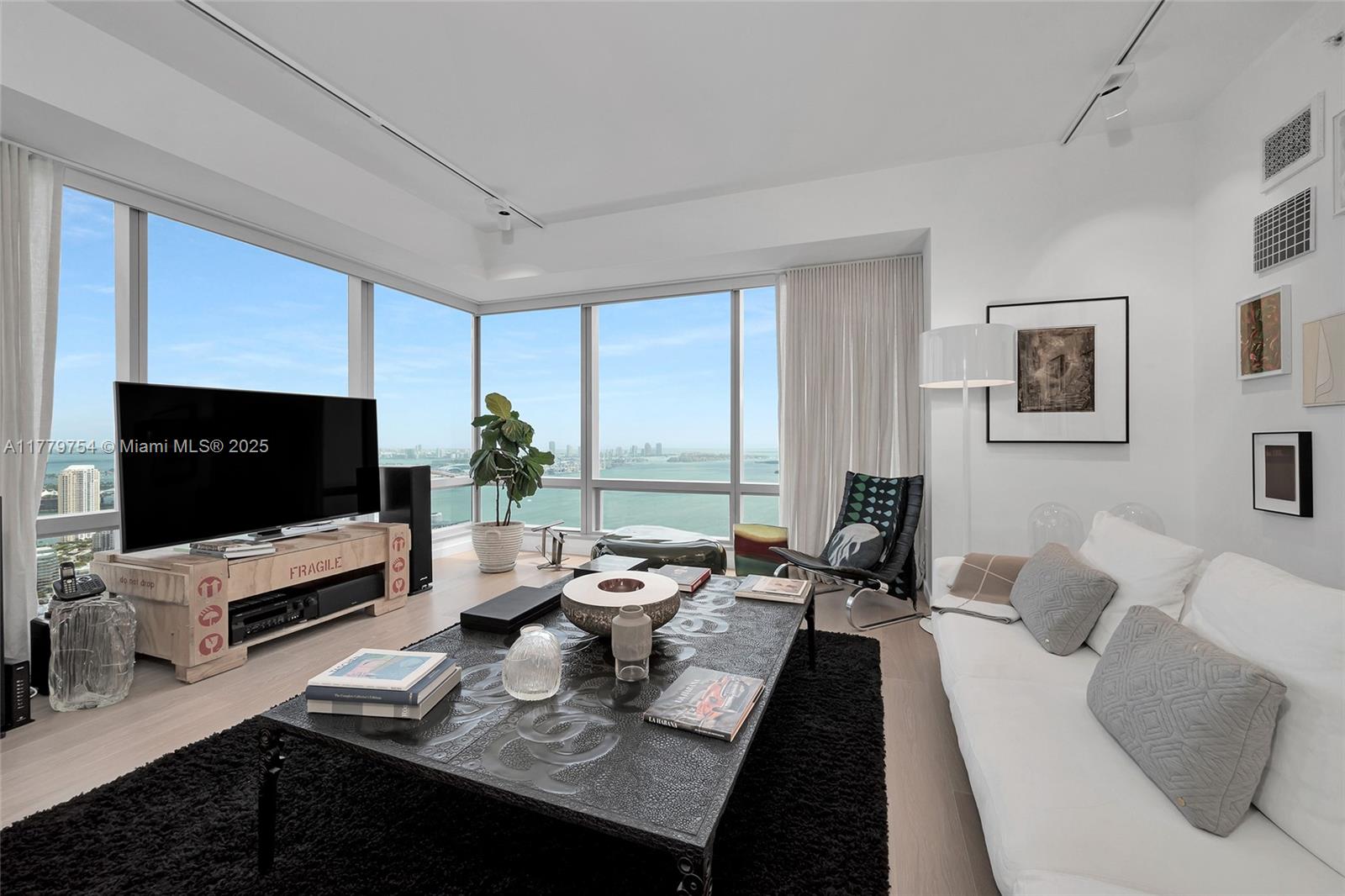 MILLENNIUM TOWER RESIDENC - Residential