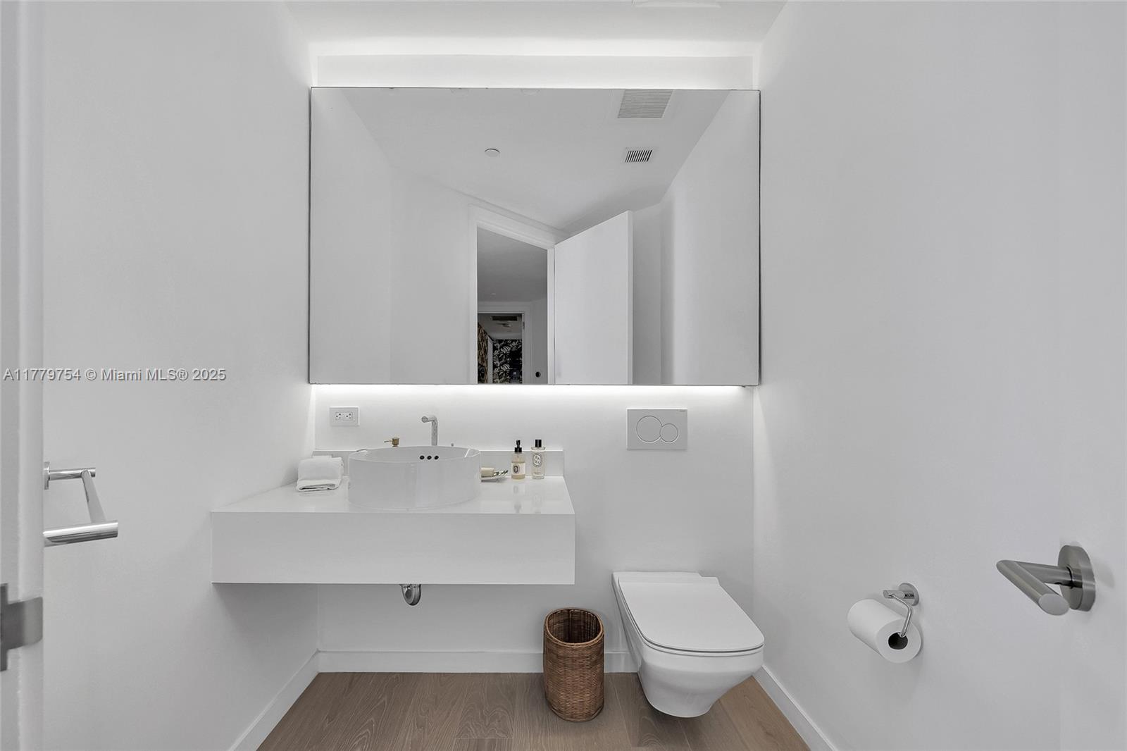 MILLENNIUM TOWER RESIDENC - Residential