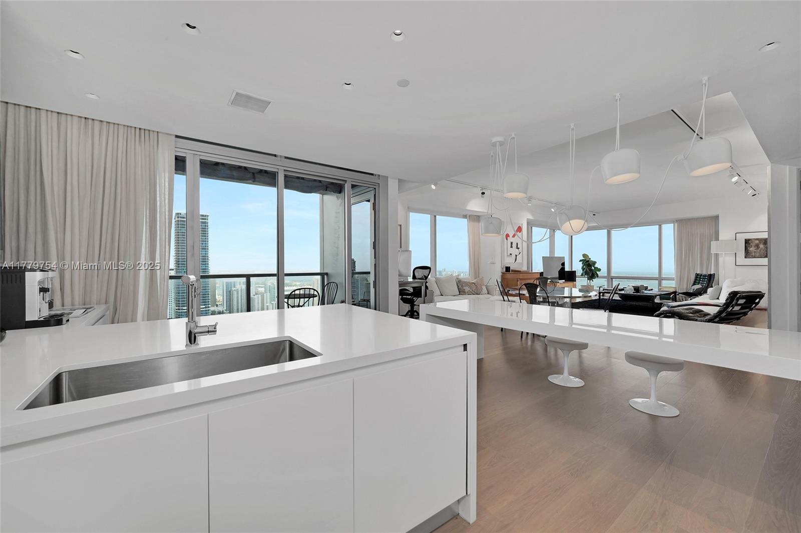 MILLENNIUM TOWER RESIDENC - Residential