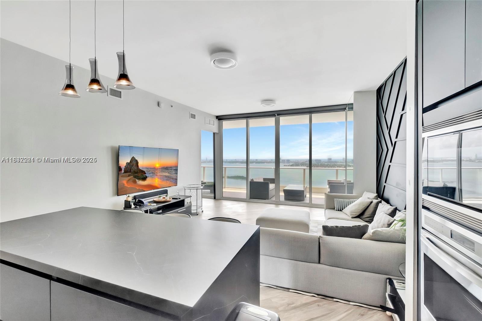 2020 N Bayshore Dr 3408