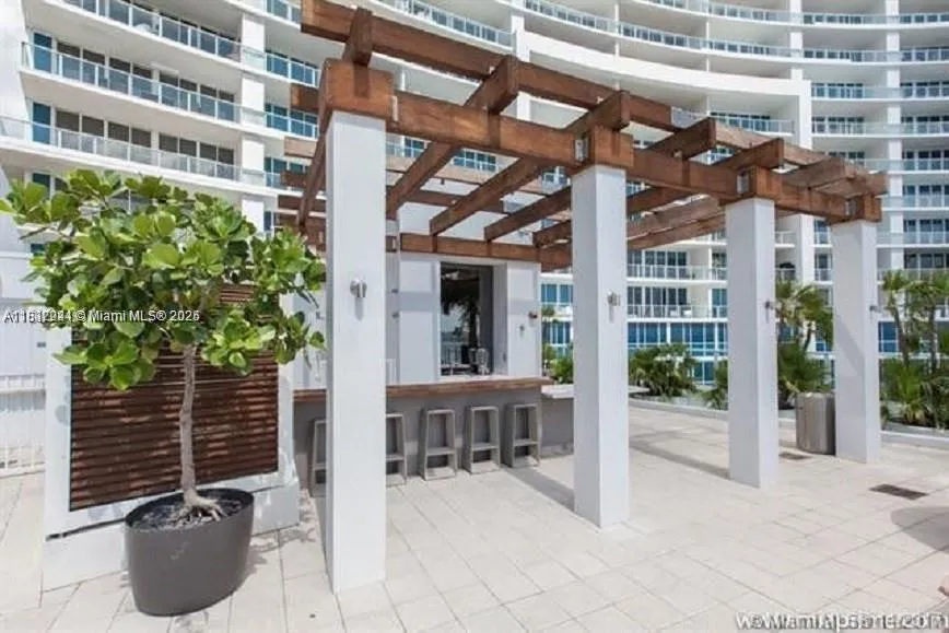 Miami, Florida 33137, United States, 2 Bedrooms Bedrooms, ,2 BathroomsBathrooms,Residential,Active,162411