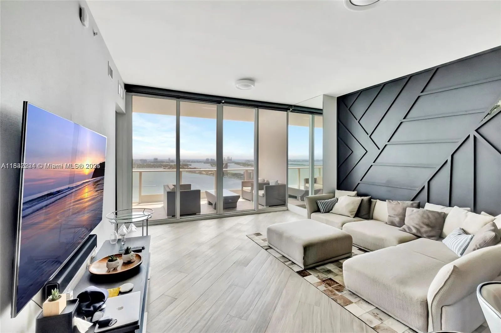 Miami, Florida 33137, United States, 2 Bedrooms Bedrooms, ,2 BathroomsBathrooms,Residential,Active,162411