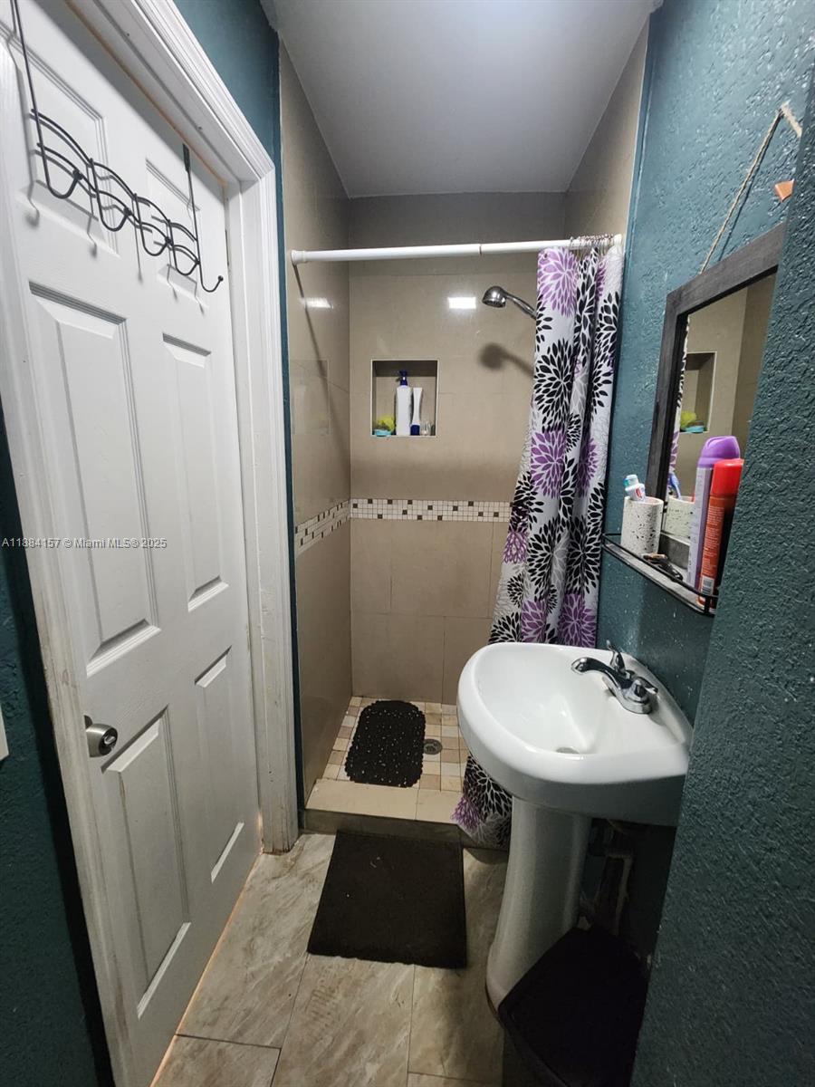 HOMEVILLE - Residential