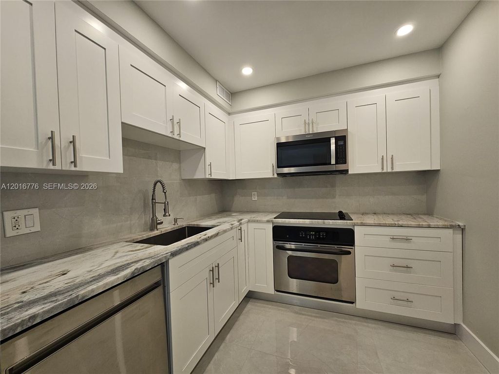 Photo of 1985 S Ocean Dr #2K, Hallandale Beach, FL 33009 (MLS # A12016776)