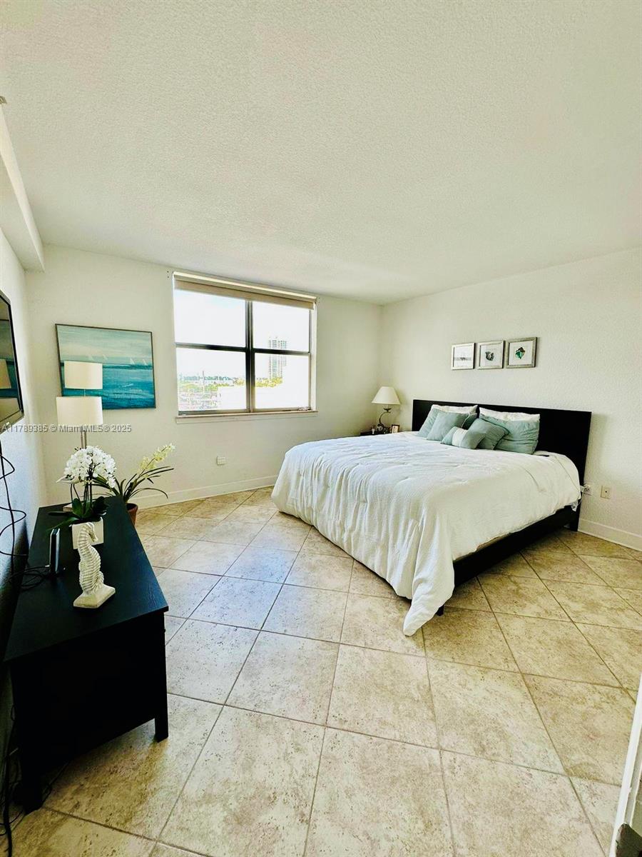 401 BLU OF NORTH BEACH CO - Residential