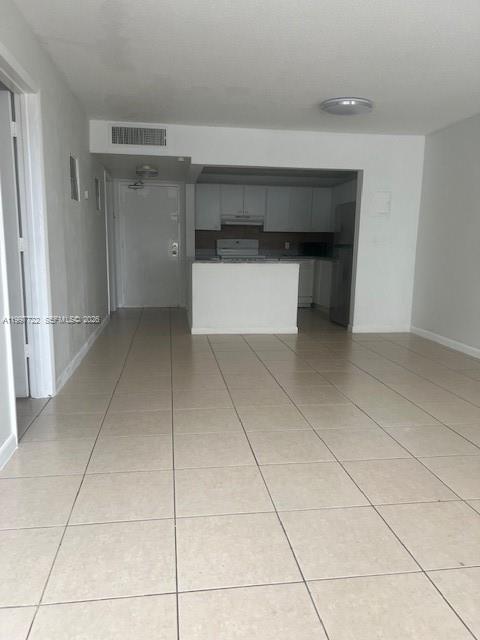 PORTALAGRE BUILDING CONDO - Residential Lease