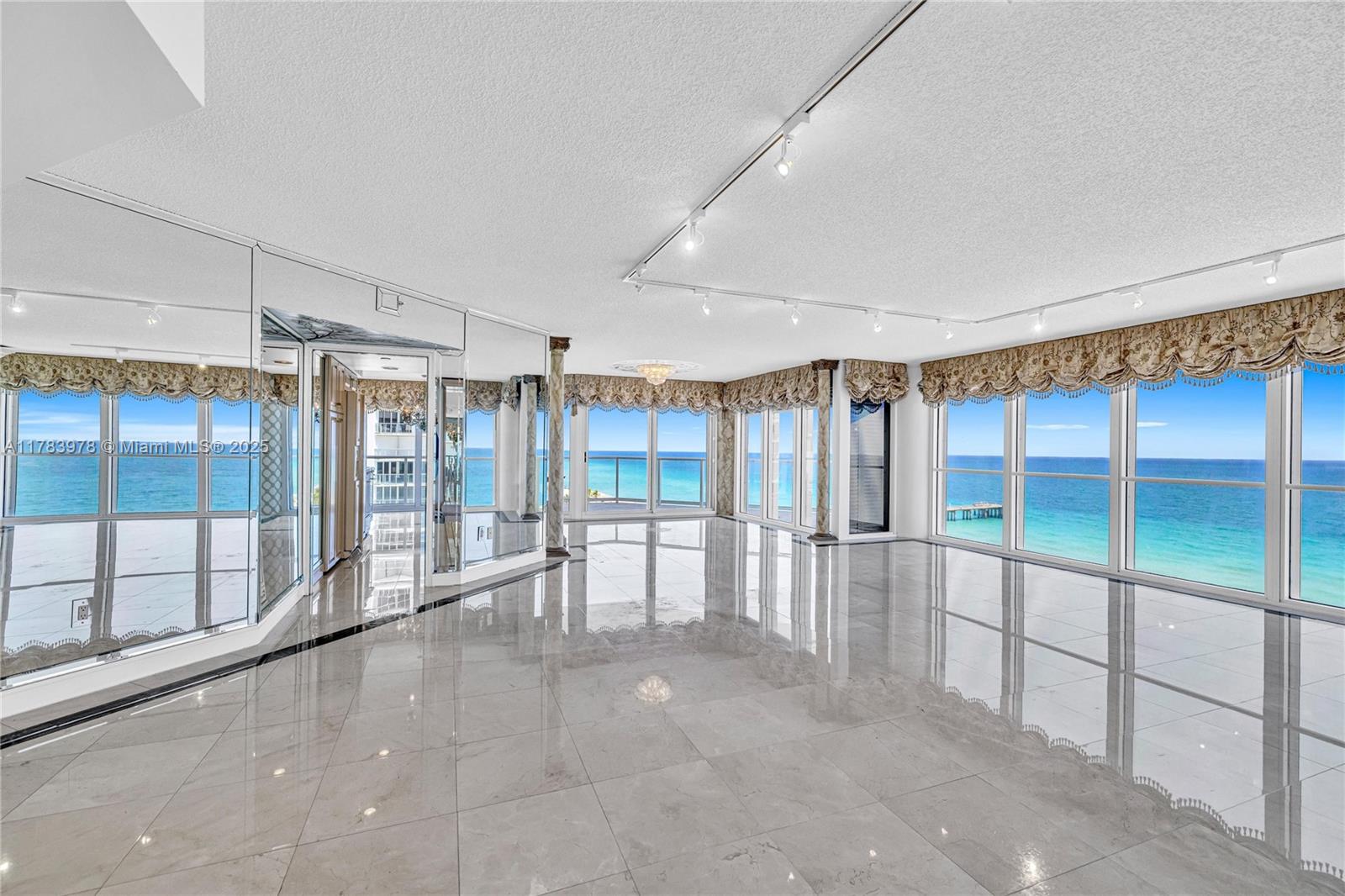 16445 Collins Ave 1026