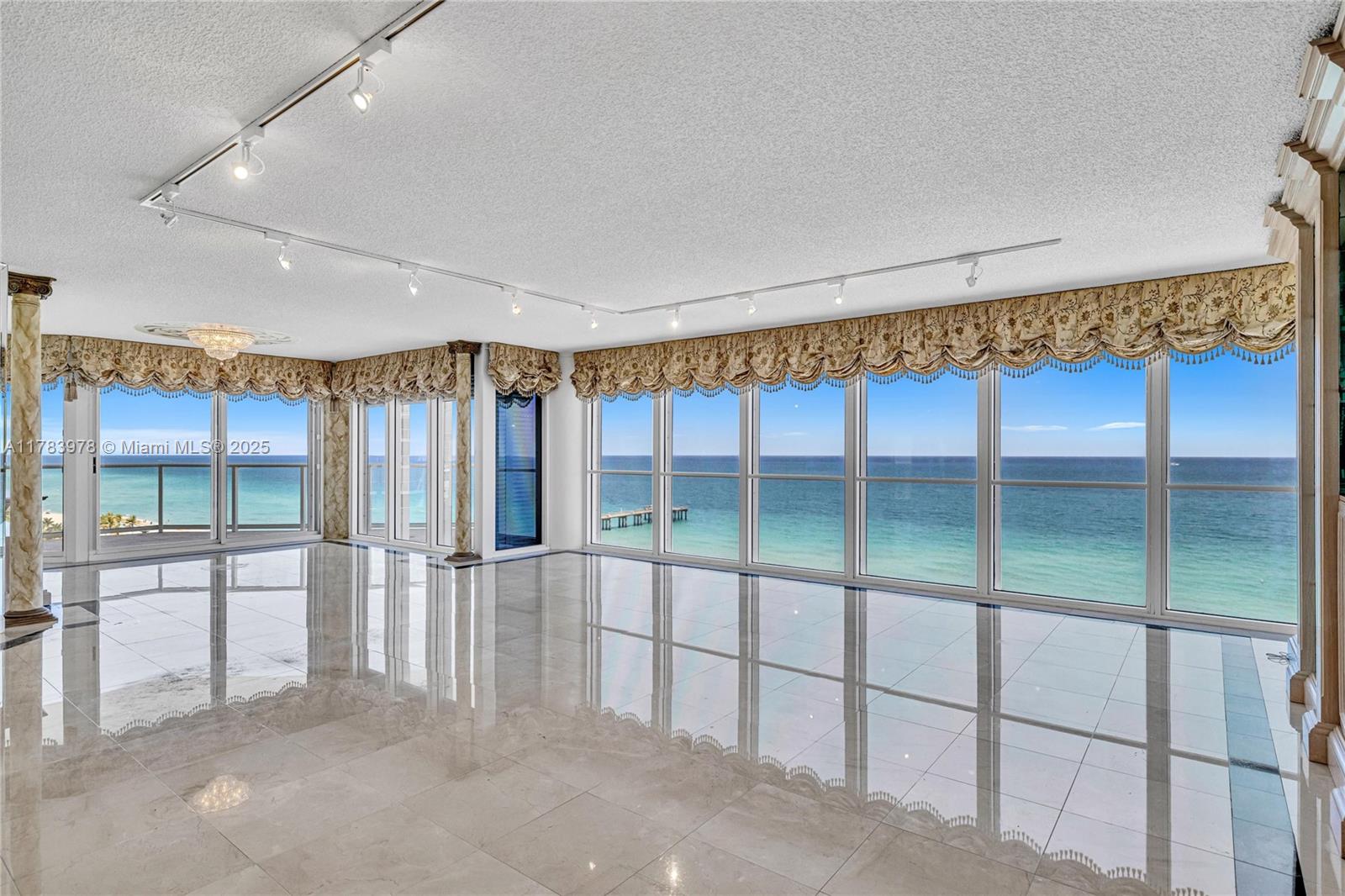 16445 Collins Ave 1026