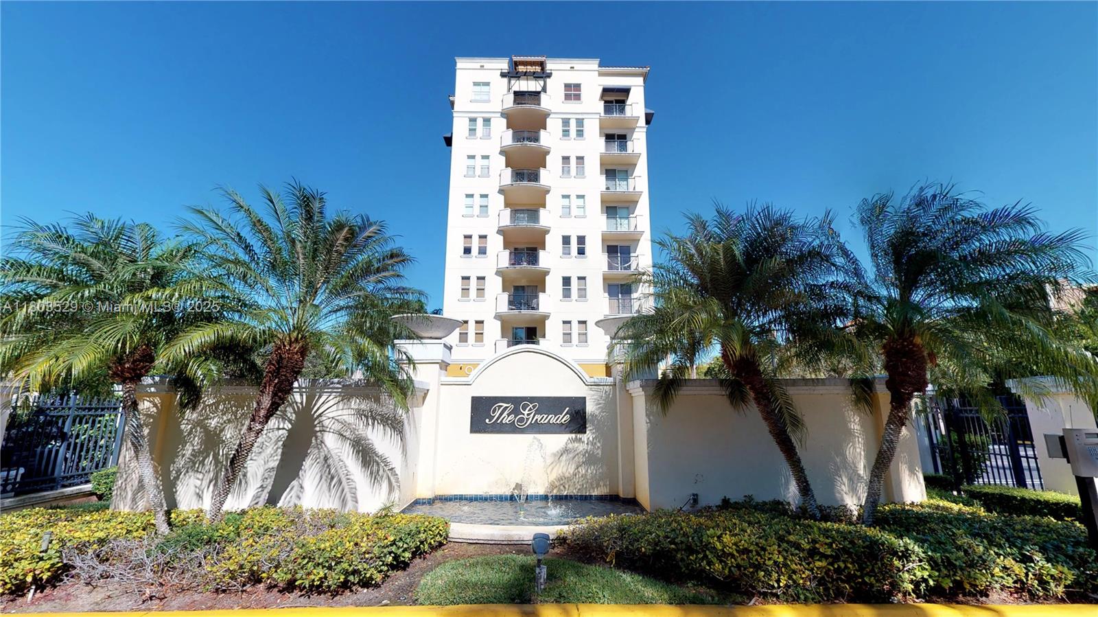 9021 Sw 94 604, Kendall, Miami-Dade County, Florida - 2 Bedrooms  
2 Bathrooms - 