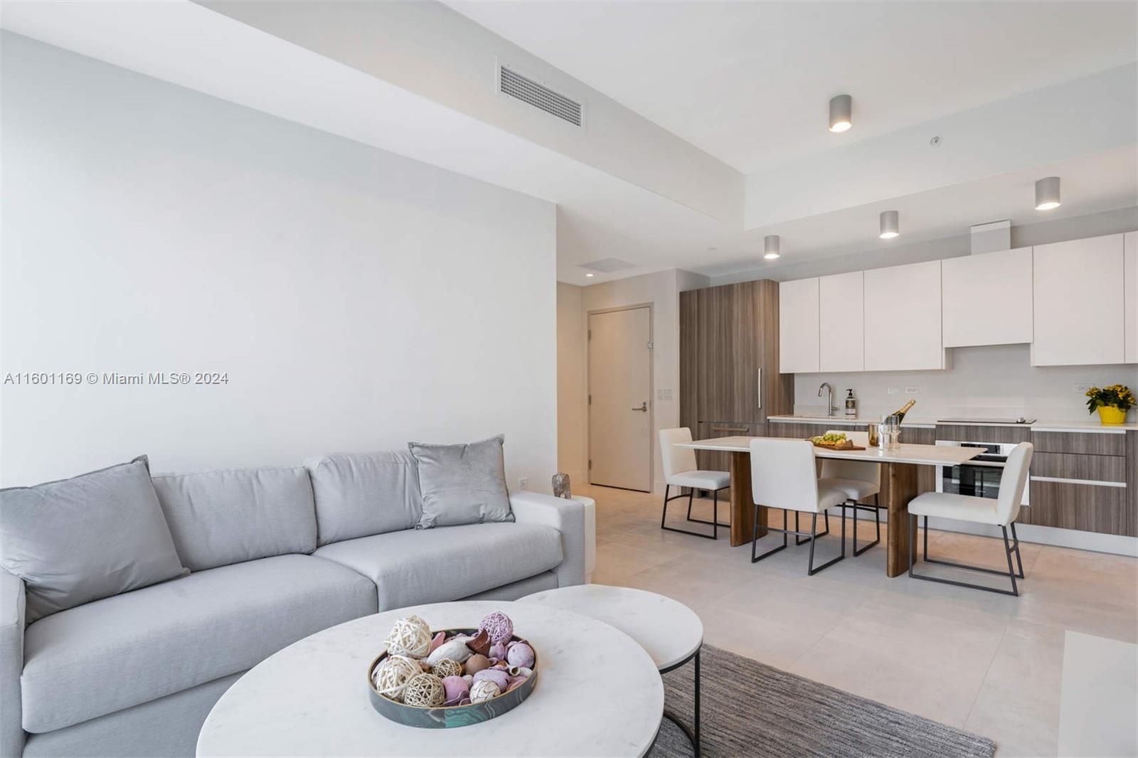 Smart Brickell - Residential Lease