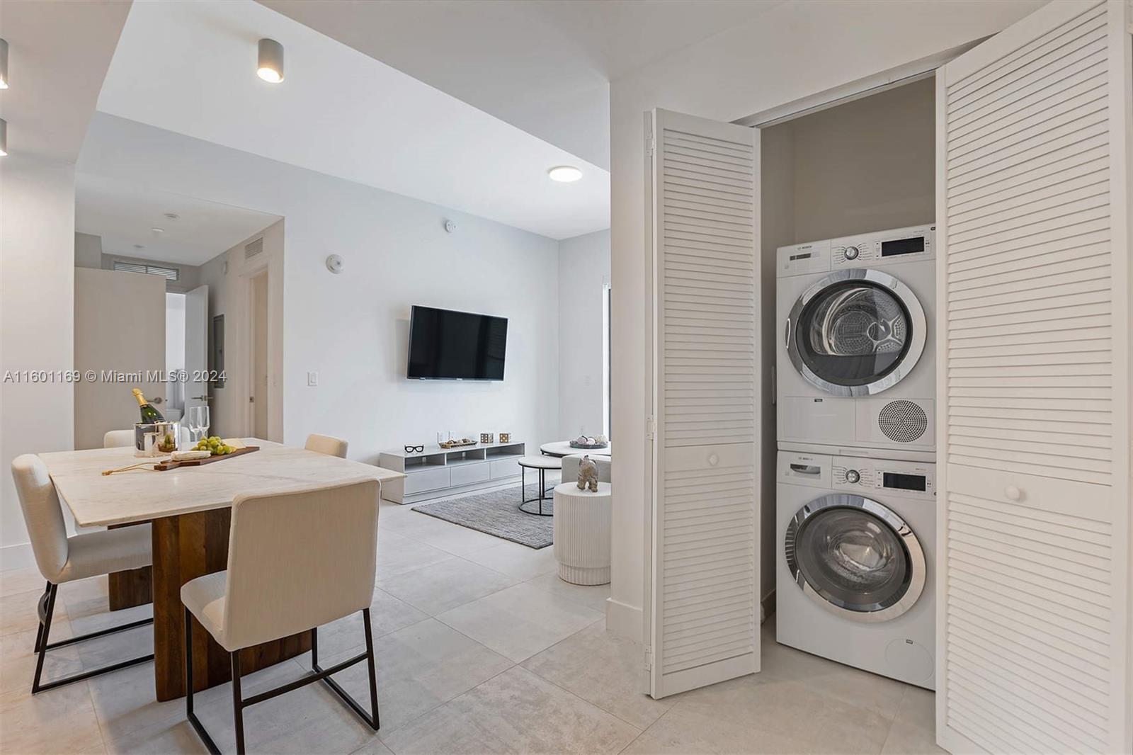 Smart Brickell - Residential Lease