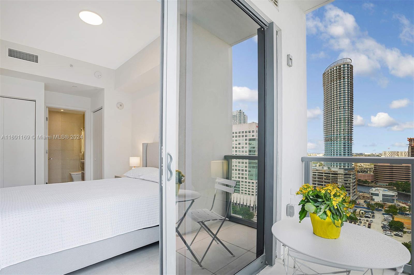 Smart Brickell - Residential Lease