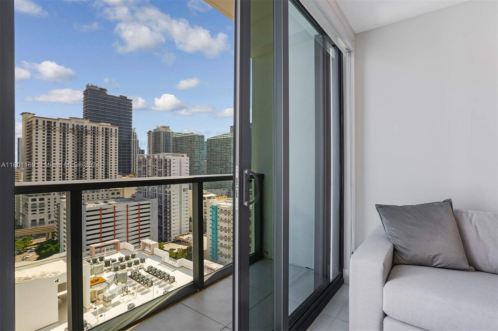 Smart Brickell - Residential Lease