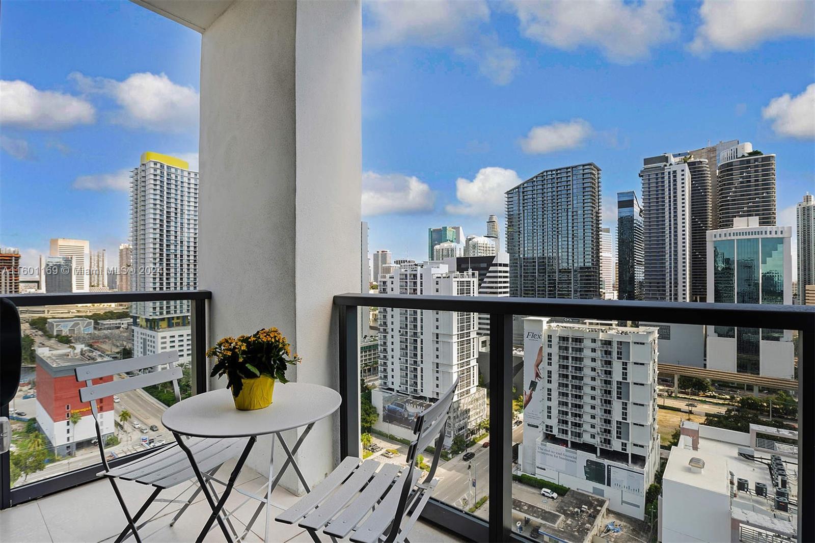 Smart Brickell - Residential Lease