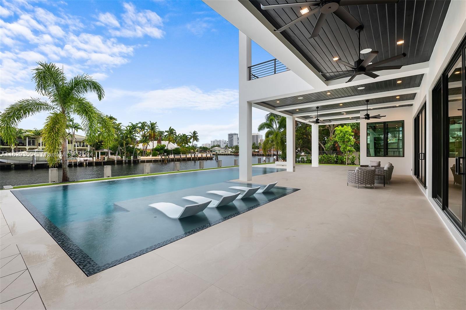 CORAL RIDGE COUNTRY CLUB - Residential