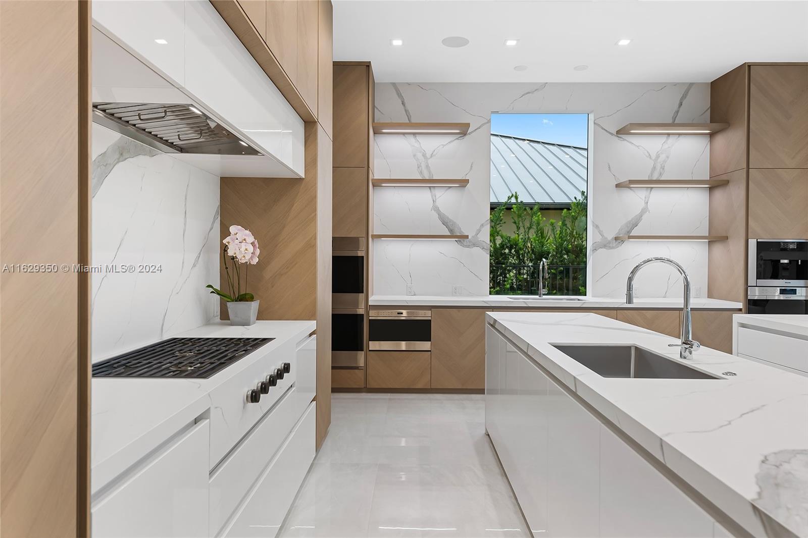 CORAL RIDGE COUNTRY CLUB - Residential