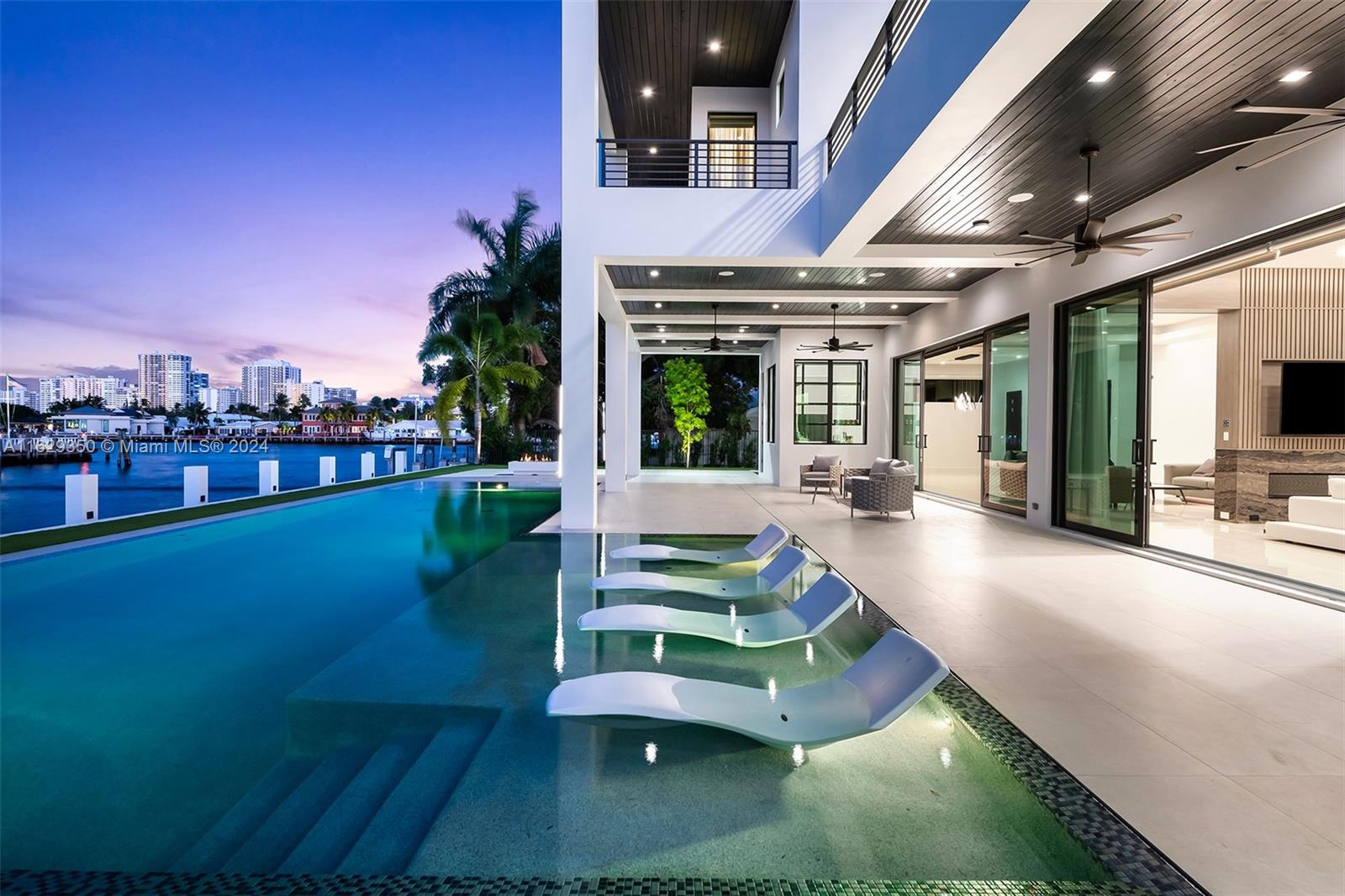 CORAL RIDGE COUNTRY CLUB - Residential