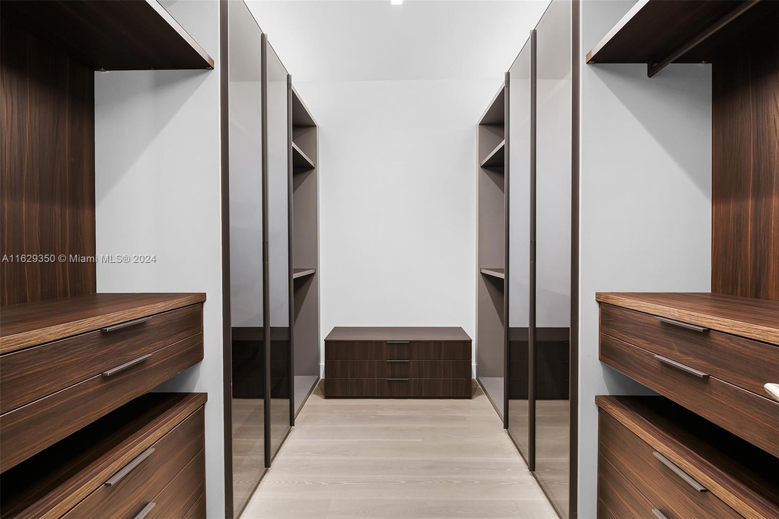 CORAL RIDGE COUNTRY CLUB - Residential