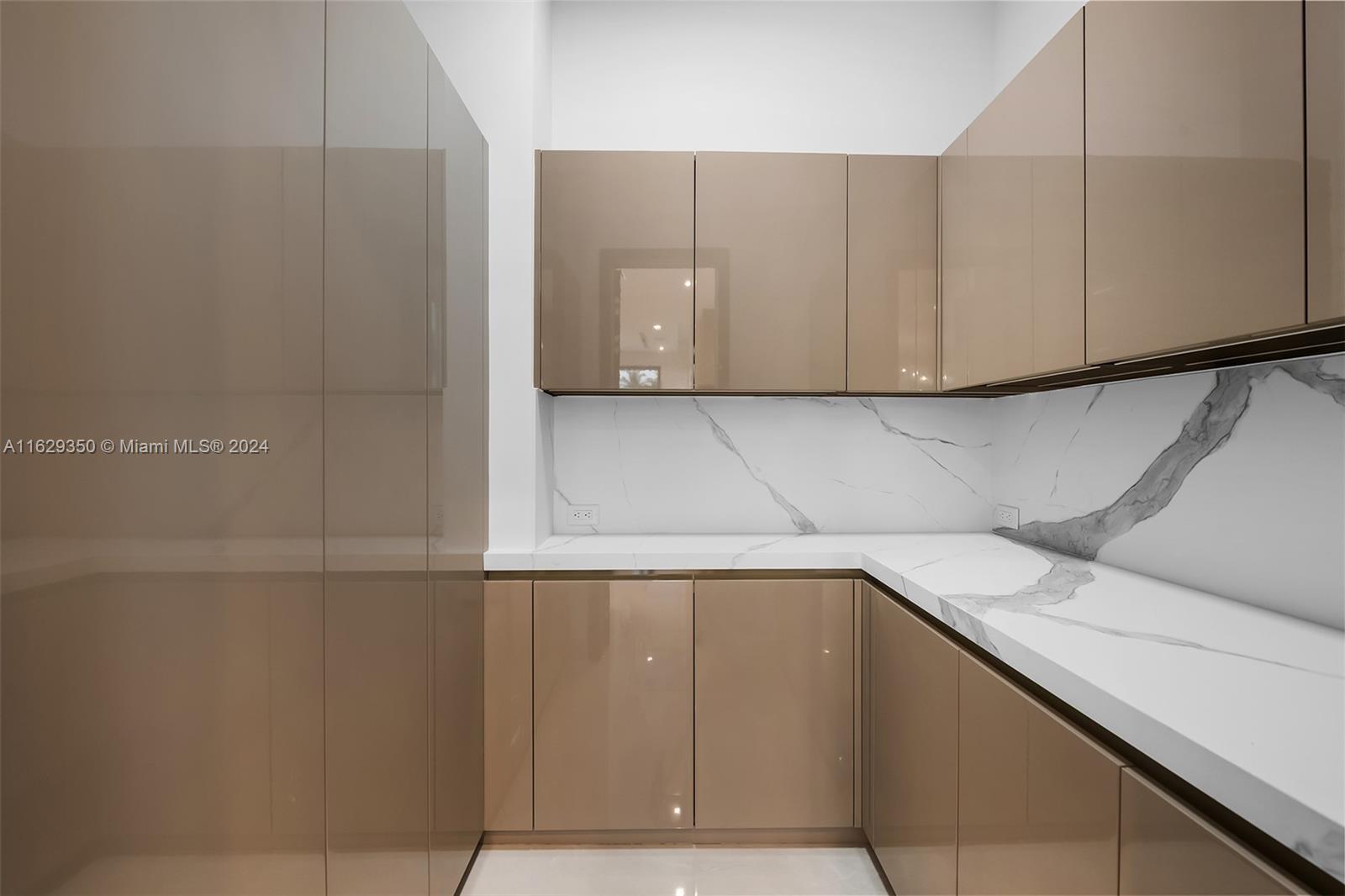 CORAL RIDGE COUNTRY CLUB - Residential