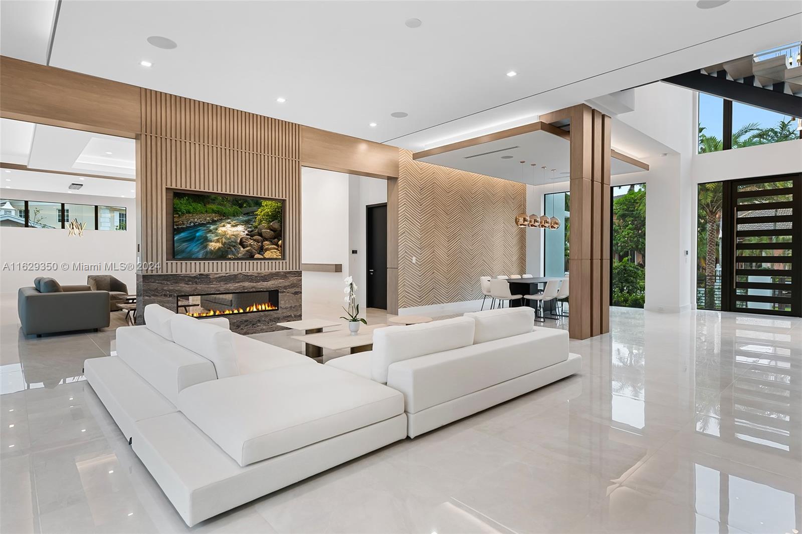 CORAL RIDGE COUNTRY CLUB - Residential