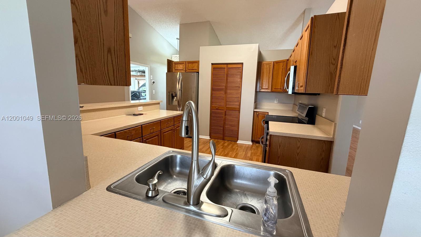 FLINT SURVEY - Residential Lease