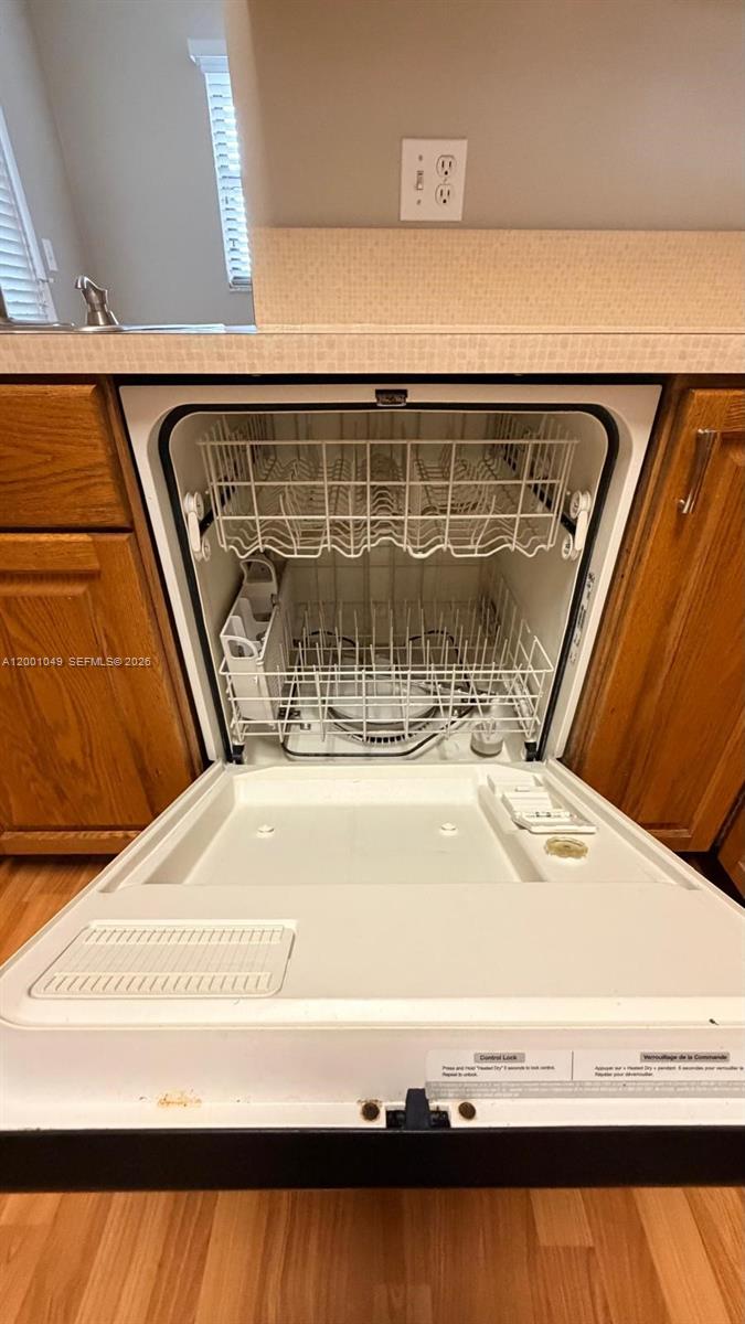 FLINT SURVEY - Residential Lease