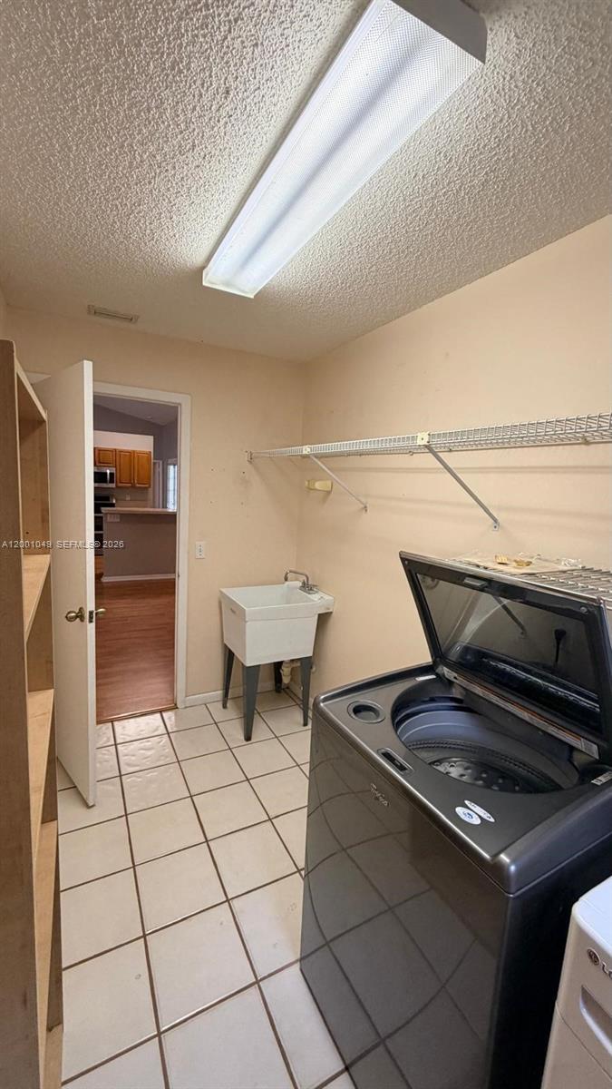 FLINT SURVEY - Residential Lease