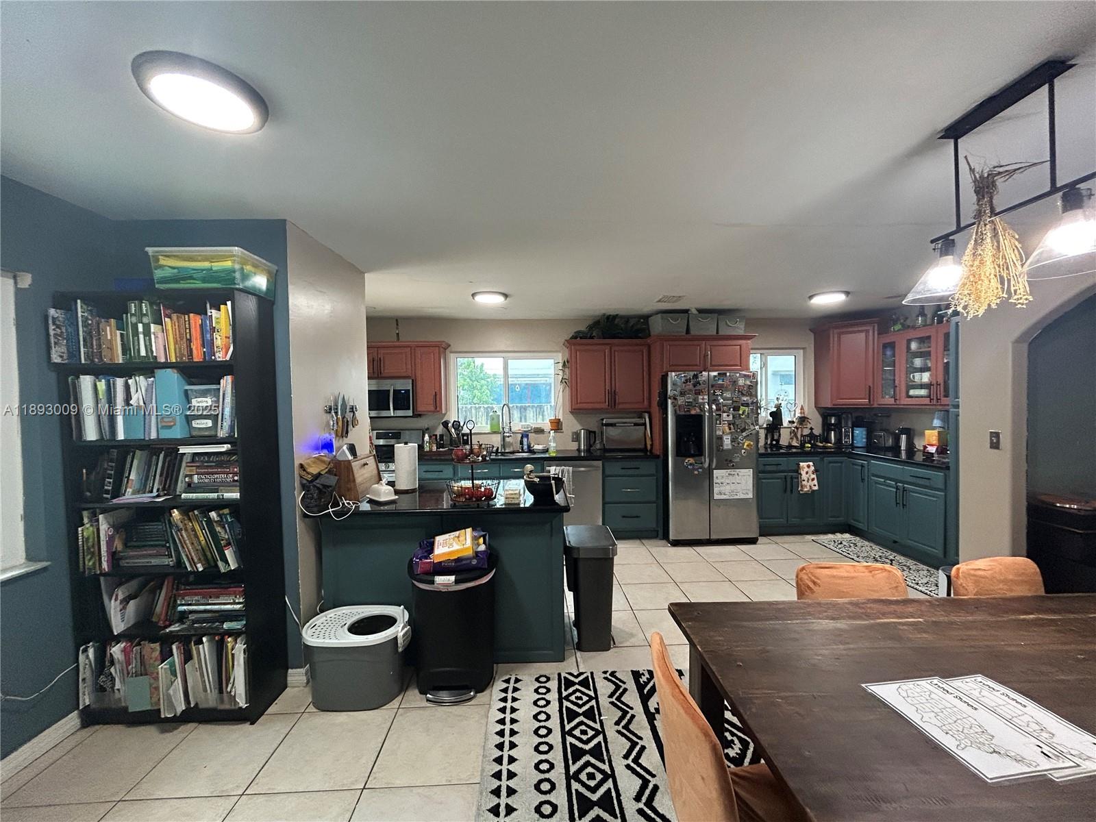 150 NW 44th St