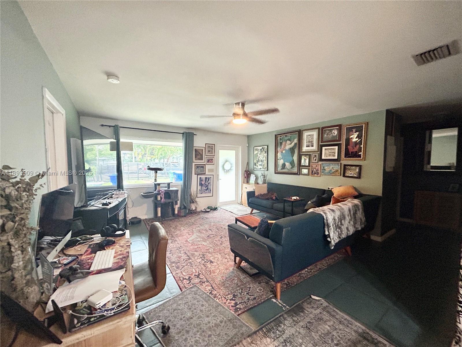 150 NW 44th St