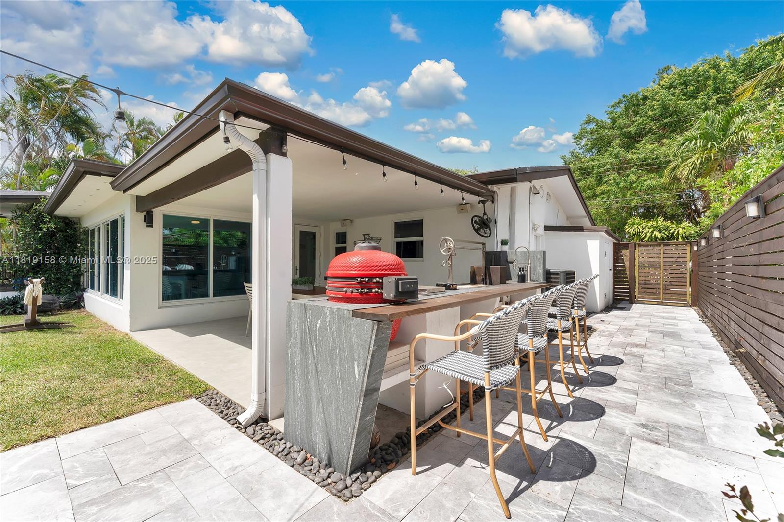 AVON HEIGHTS - Residential Lease