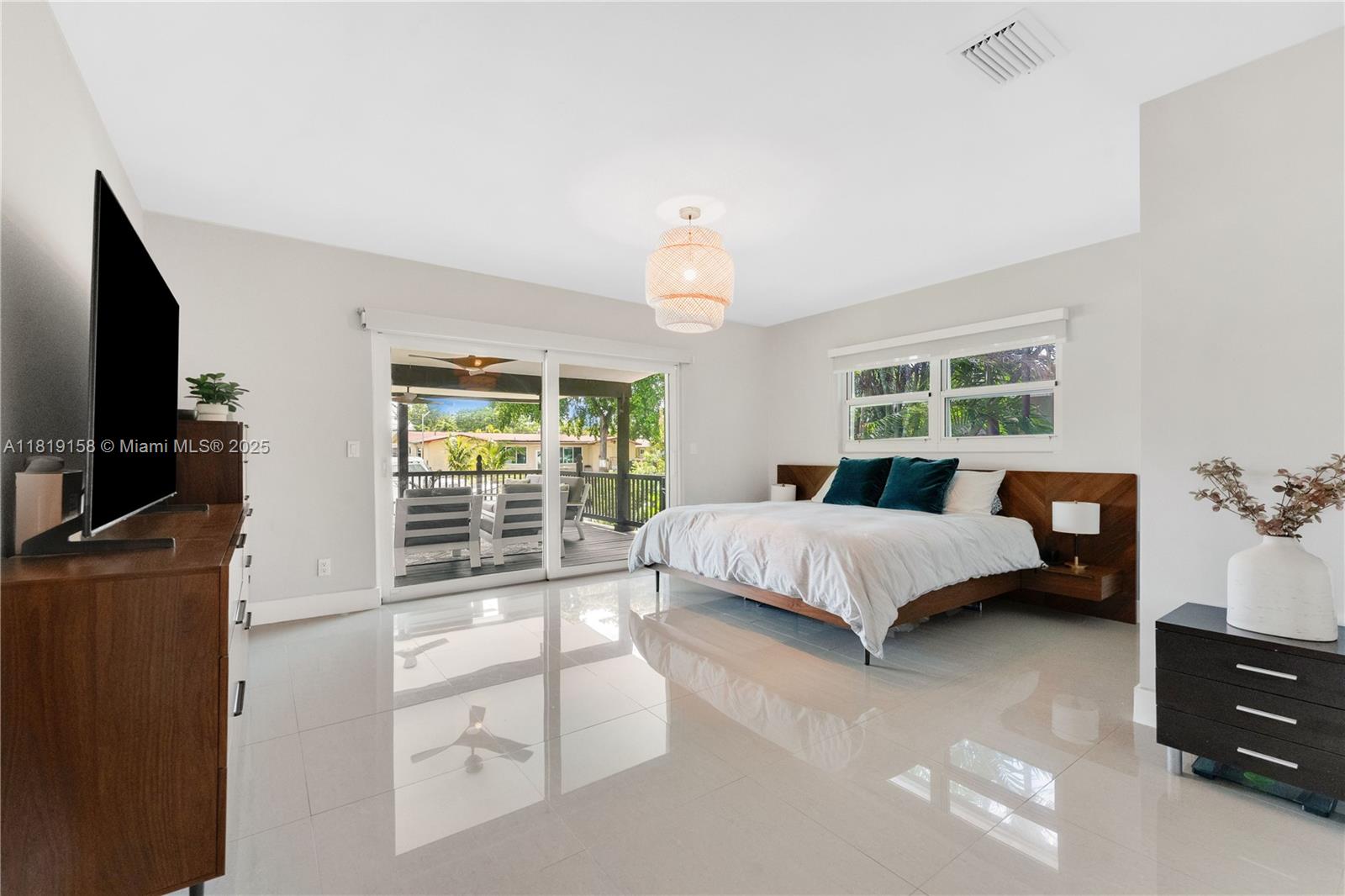 AVON HEIGHTS - Residential Lease