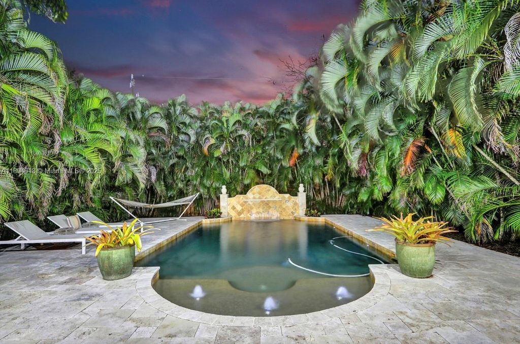 Photo of 12 NE 26th St, Wilton Manors, FL 33305 (MLS # A11894613)