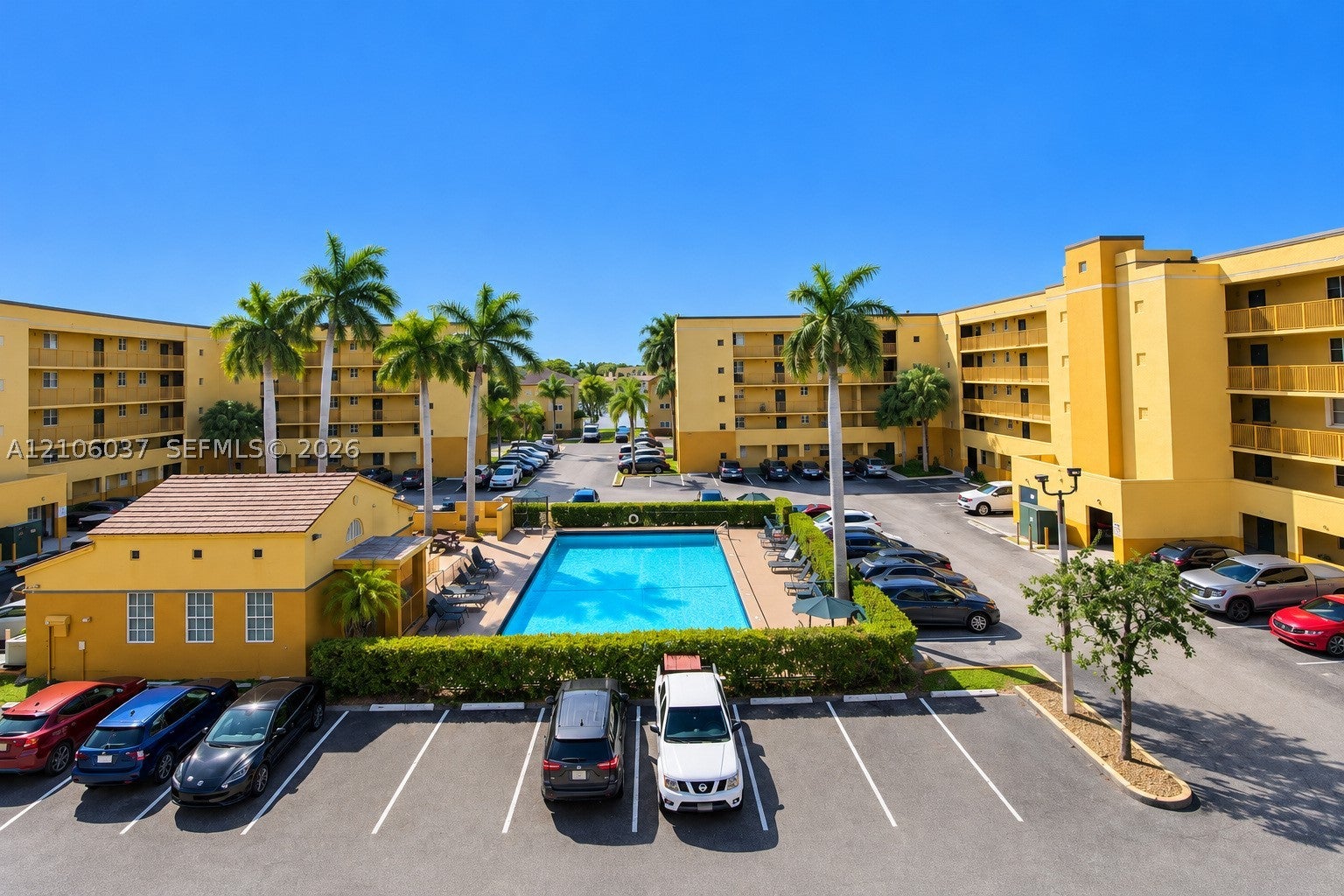 14951 SW 82nd Ln 17504, Miami FL 33193