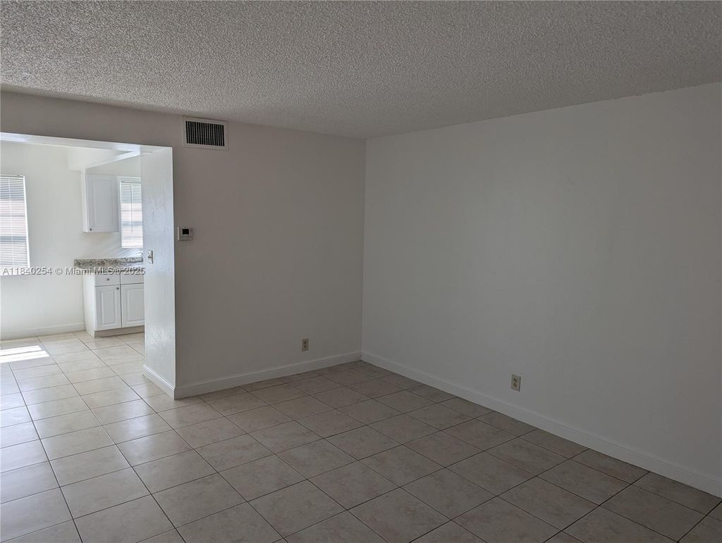 Photo of 31 SE 2nd Ave #102, Hallandale Beach, FL 33009 (MLS # A11840254)