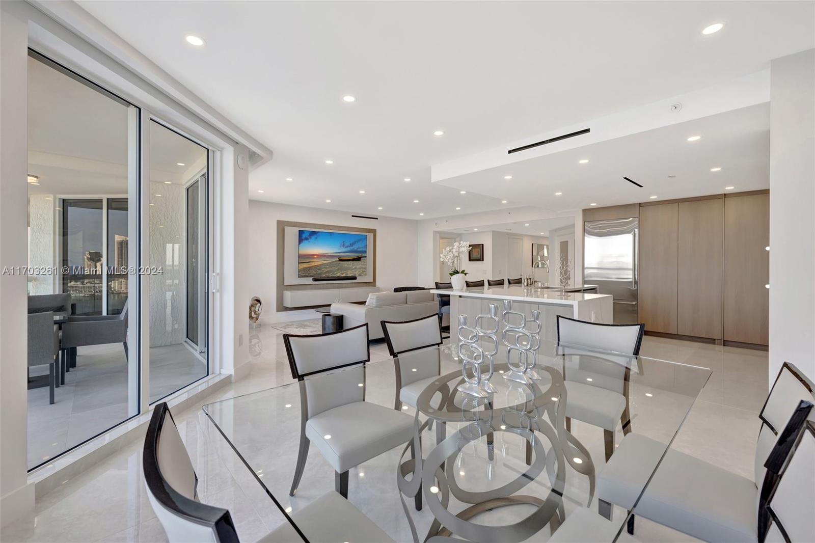 BELLAMARE @ WILLIAMS ISLA - Residential