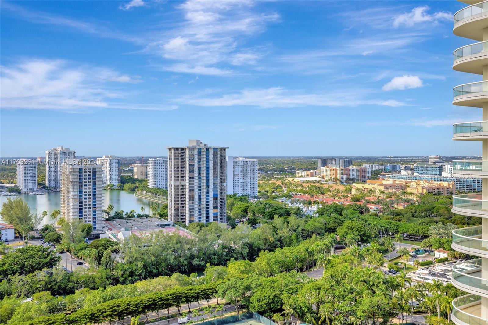 BELLAMARE @ WILLIAMS ISLA - Residential