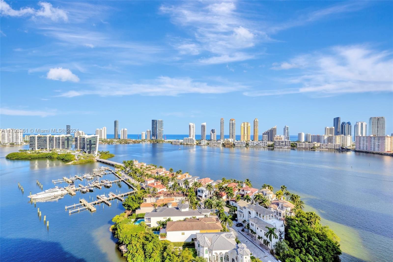 BELLAMARE @ WILLIAMS ISLA - Residential