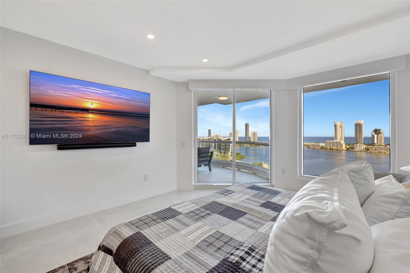 BELLAMARE @ WILLIAMS ISLA - Residential