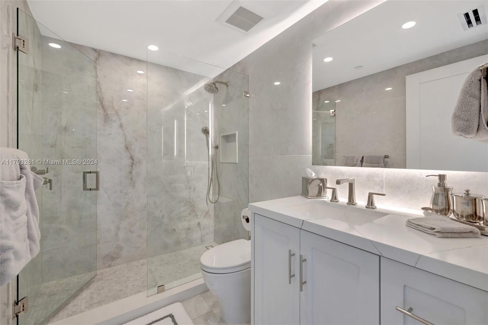 BELLAMARE @ WILLIAMS ISLA - Residential