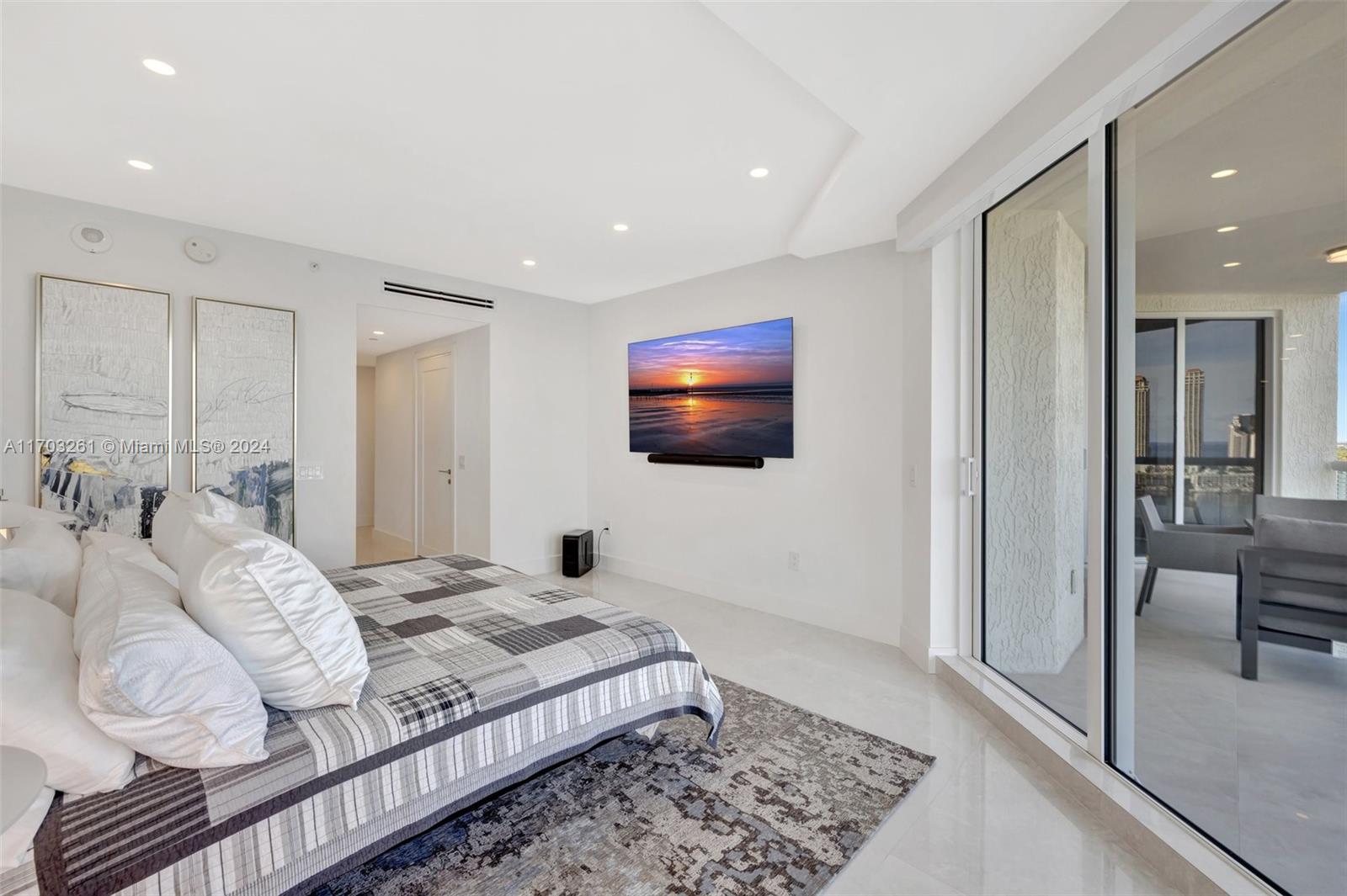 BELLAMARE @ WILLIAMS ISLA - Residential