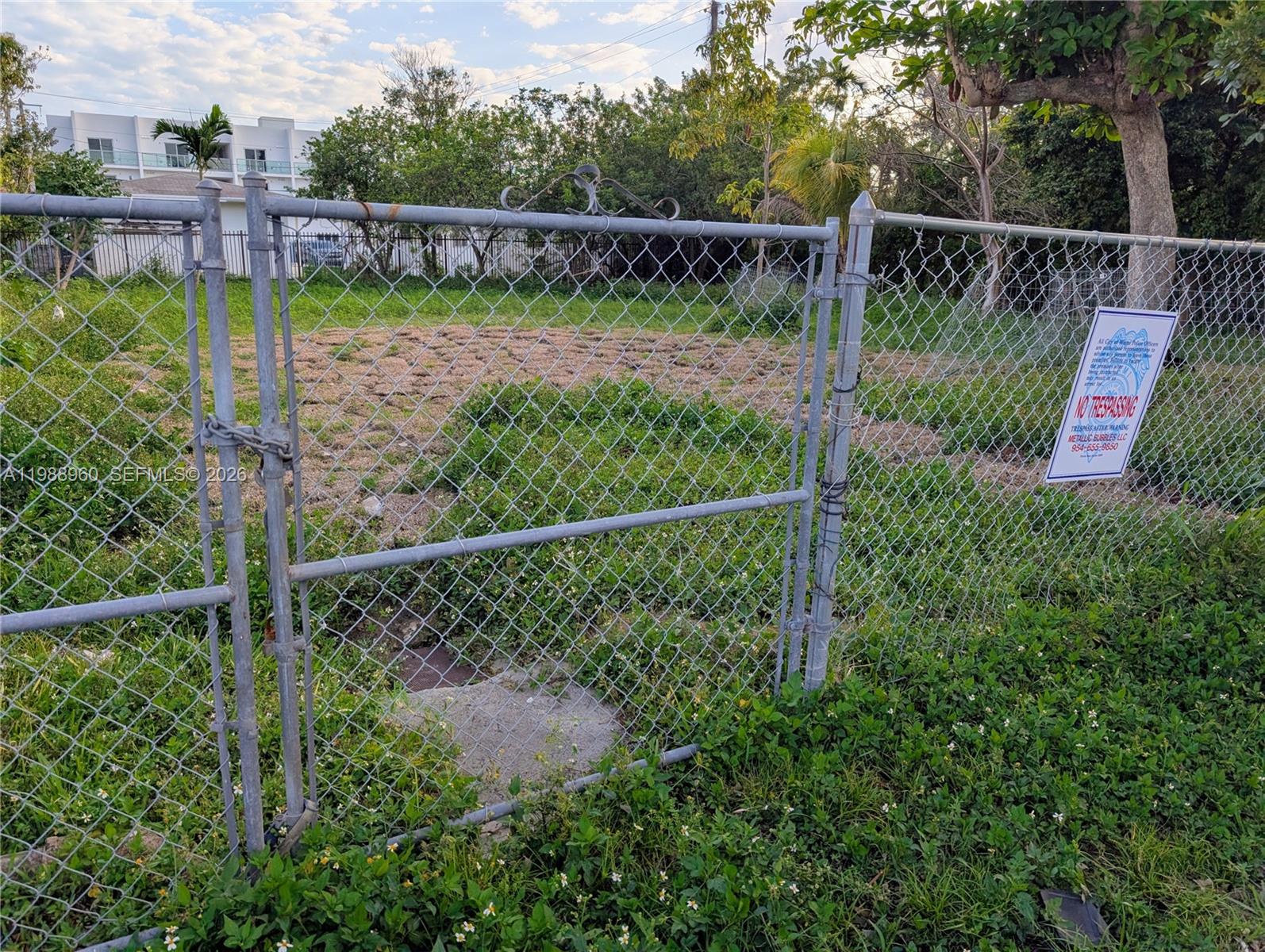 BISCAYNE HEIGHTS - Commercial Sale